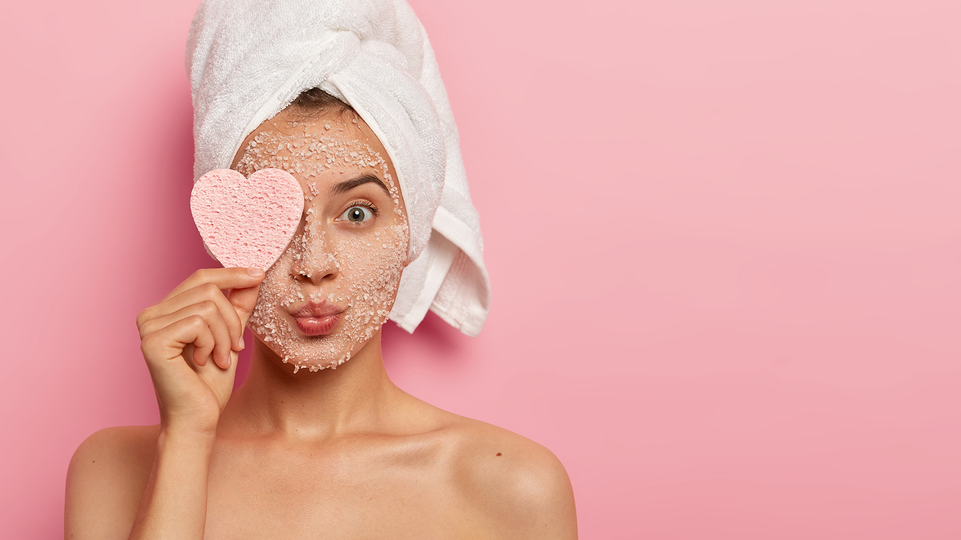 ¿CADA CUÁNTO DEBES HACER UNA LIMPIEZA FACIAL? 