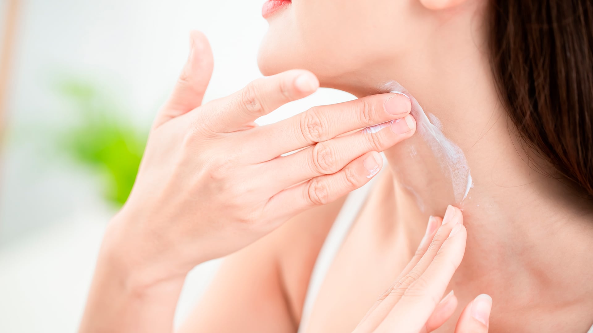  LOS MEJORES TRUCOS PARA REAFIRMAR EL CUELLO Y EL ESCOTE 