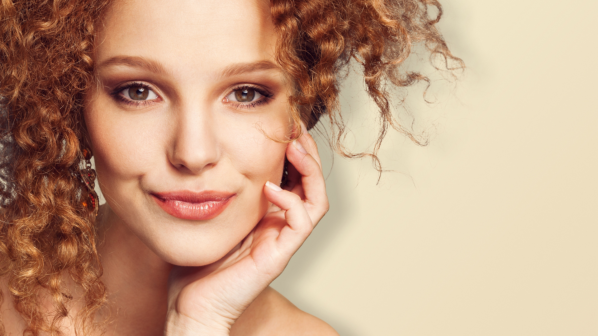  ¿CÓMO ELEGIR TU BASE DE MAQUILLAJE IDEAL EN TIEMPOS DE MASCARILLAS? 