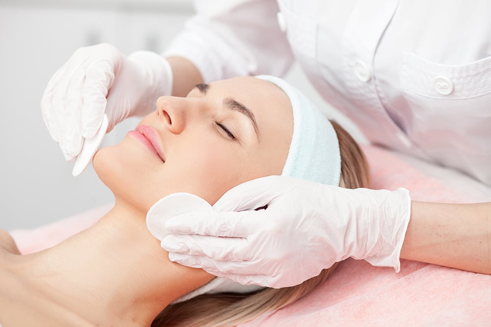 POR QUÉ LA HIGIENE FACIAL ES TAN IMPORTANTE…  